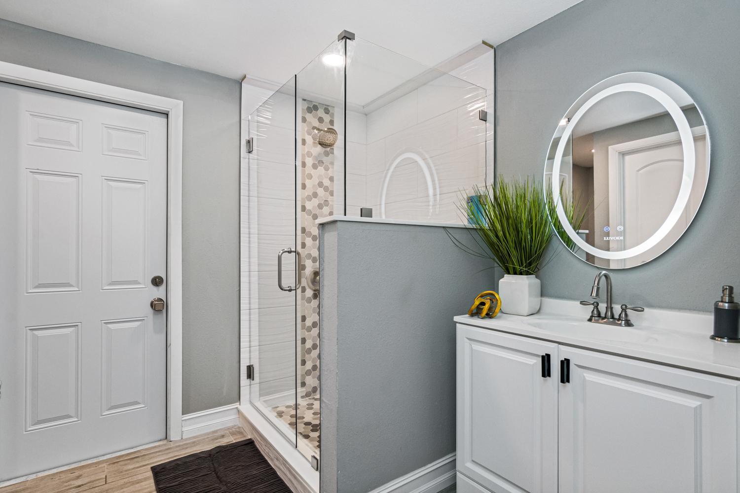 Modern House In Clearwater With Access To A Shared Swimming Pool Apartment Safety Harbor Bilik gambar