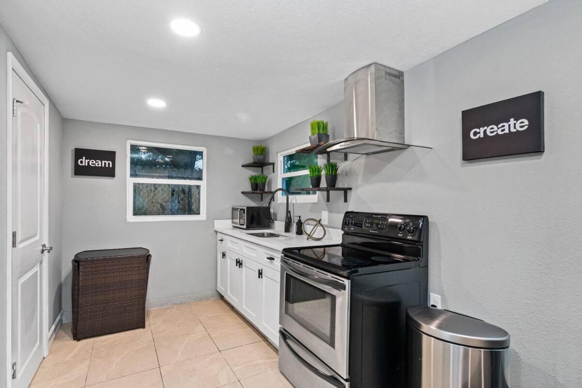 Modern House In Clearwater With Access To A Shared Swimming Pool Apartment Safety Harbor Luaran gambar