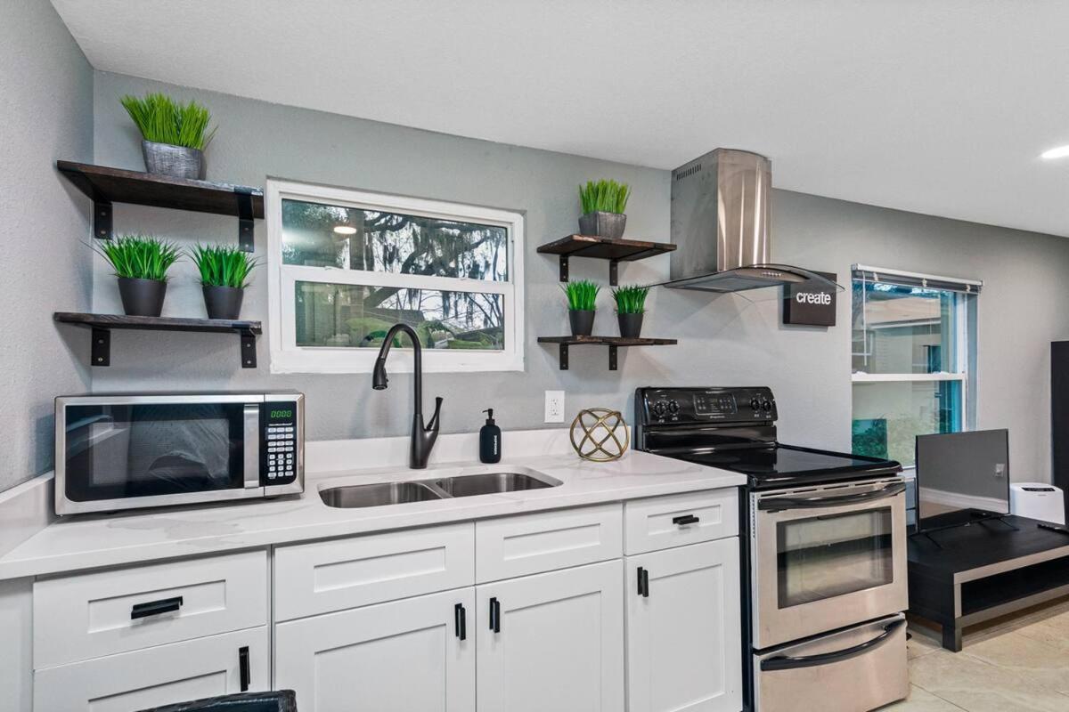 Modern House In Clearwater With Access To A Shared Swimming Pool Apartment Safety Harbor Luaran gambar